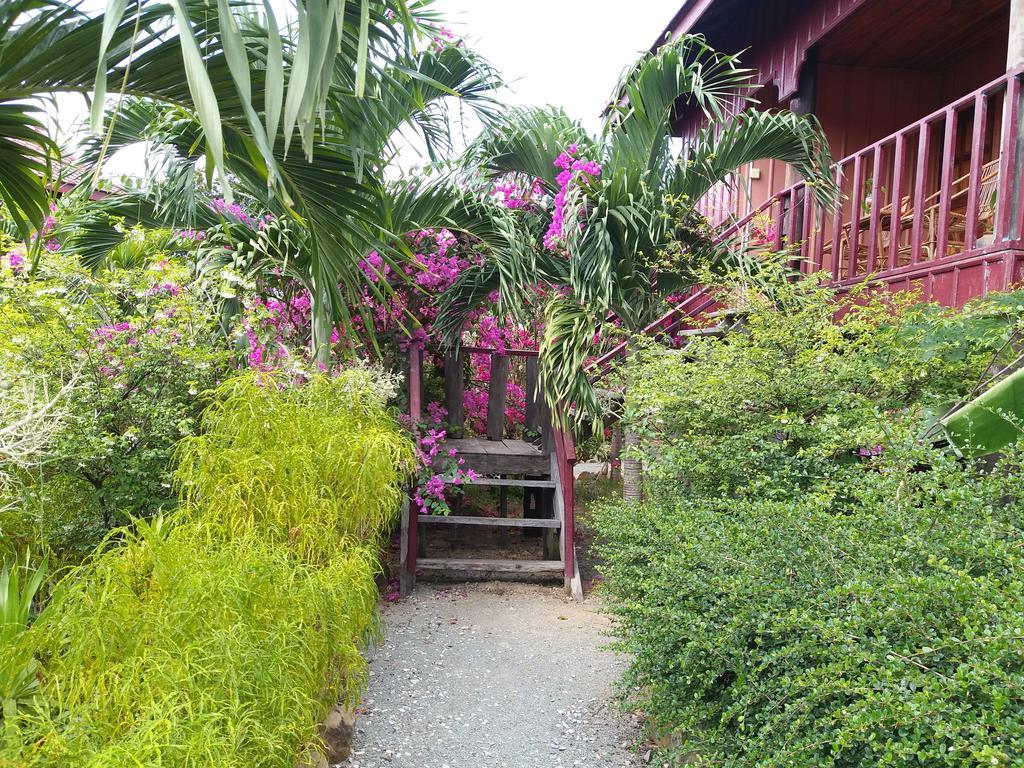 Khmer House Bungalow Hotel Kep Kültér fotó